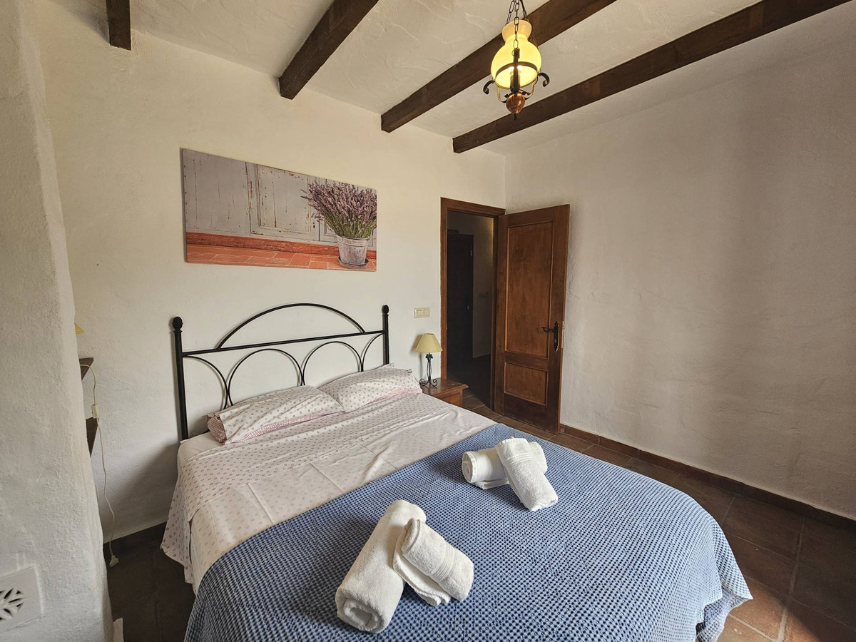 Se vende Finca - Cortijo de 5 dormitorios en Costa Del Sol, Málaga, España
