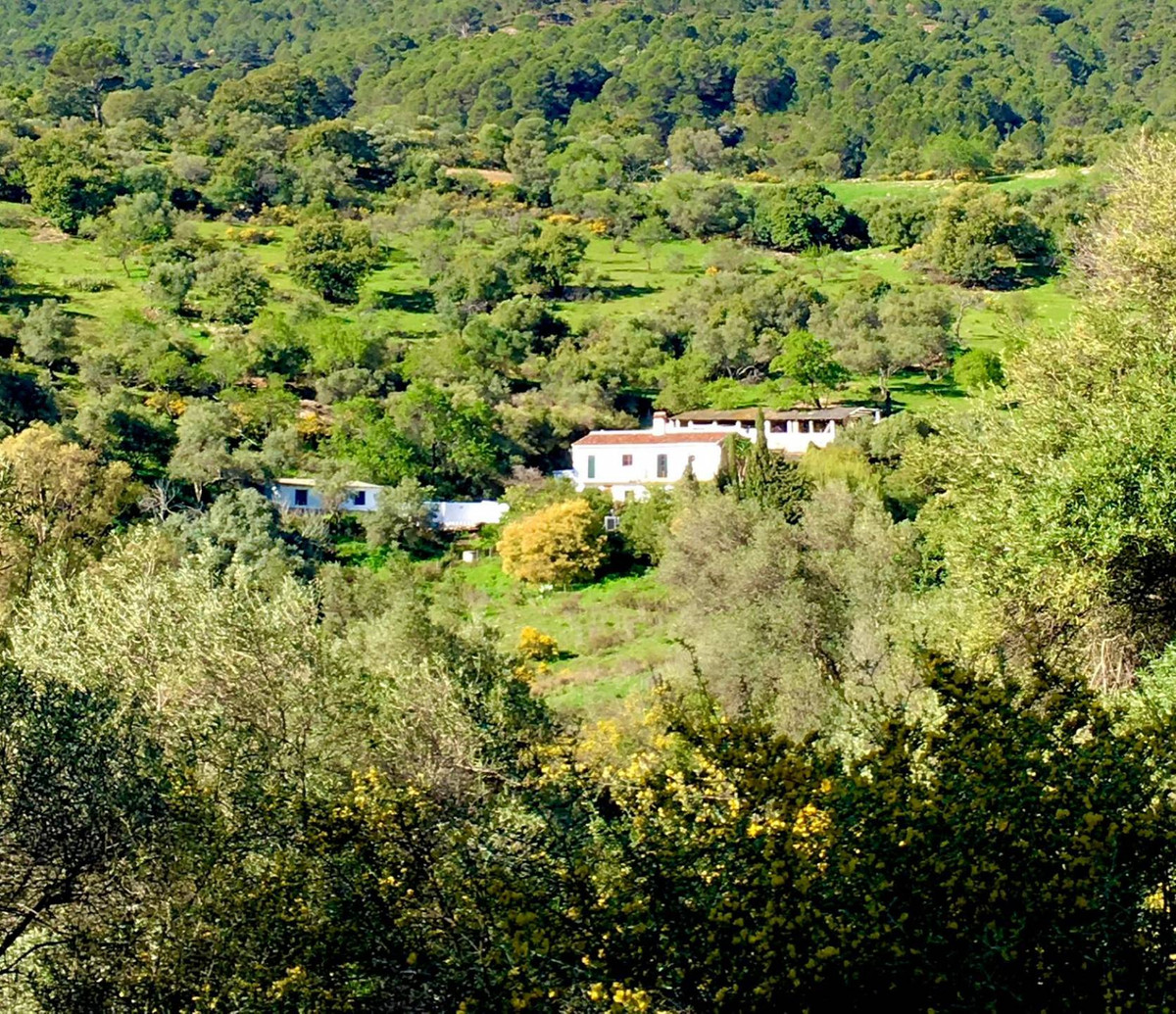 Se vende Finca - Cortijo de 5 dormitorios en Costa Del Sol, Málaga, España