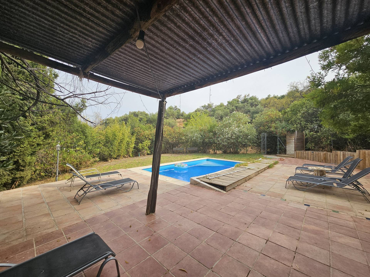 Se vende Finca - Cortijo de 5 dormitorios en Costa Del Sol, Málaga, España
