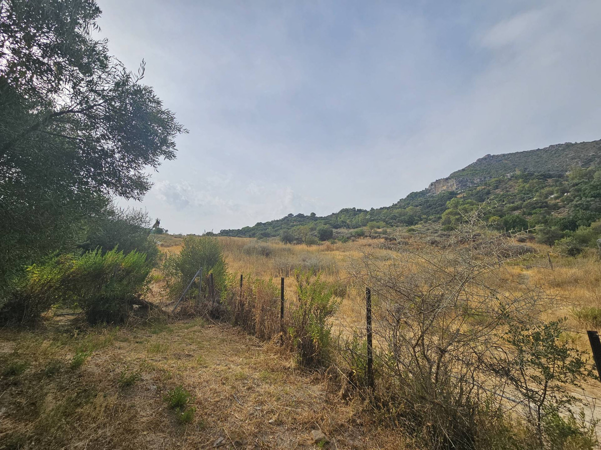 Se vende Finca - Cortijo de 5 dormitorios en Costa Del Sol, Málaga, España