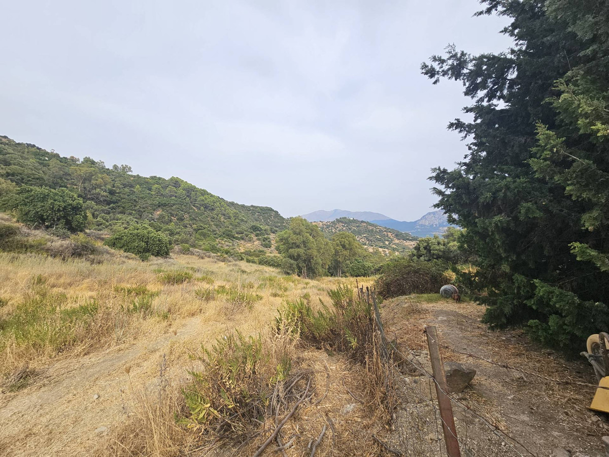 Se vende Finca - Cortijo de 5 dormitorios en Costa Del Sol, Málaga, España