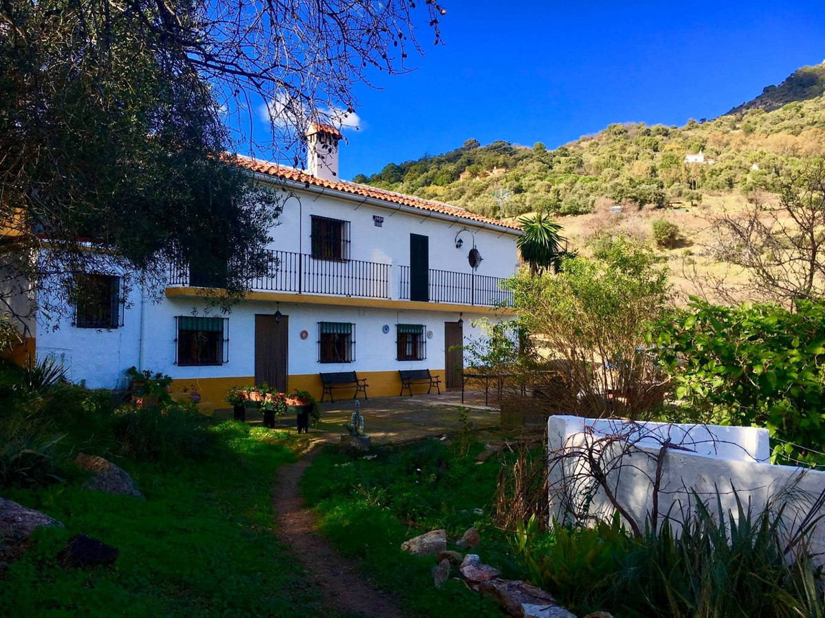 Se vende Finca - Cortijo de 5 dormitorios en Costa Del Sol, Málaga, España