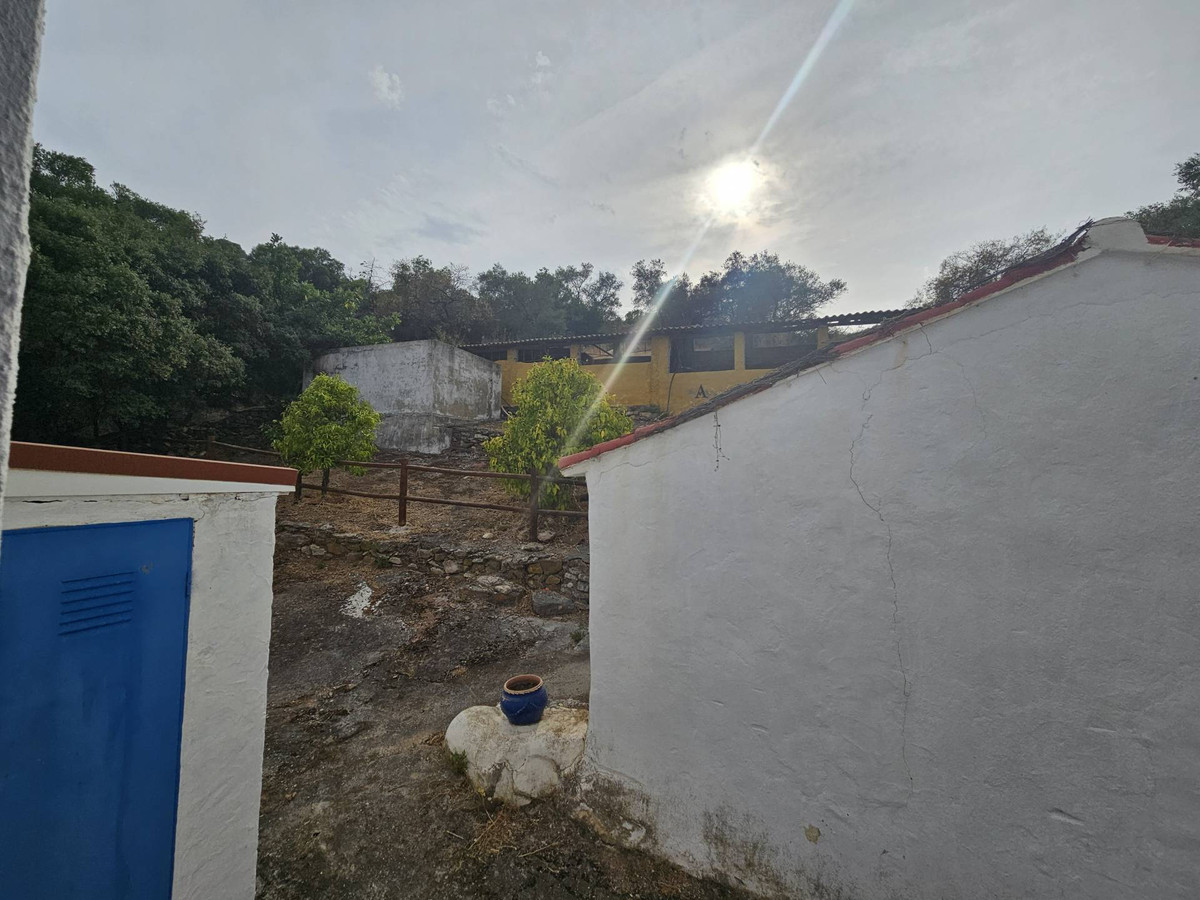 Se vende Finca - Cortijo de 5 dormitorios en Costa Del Sol, Málaga, España