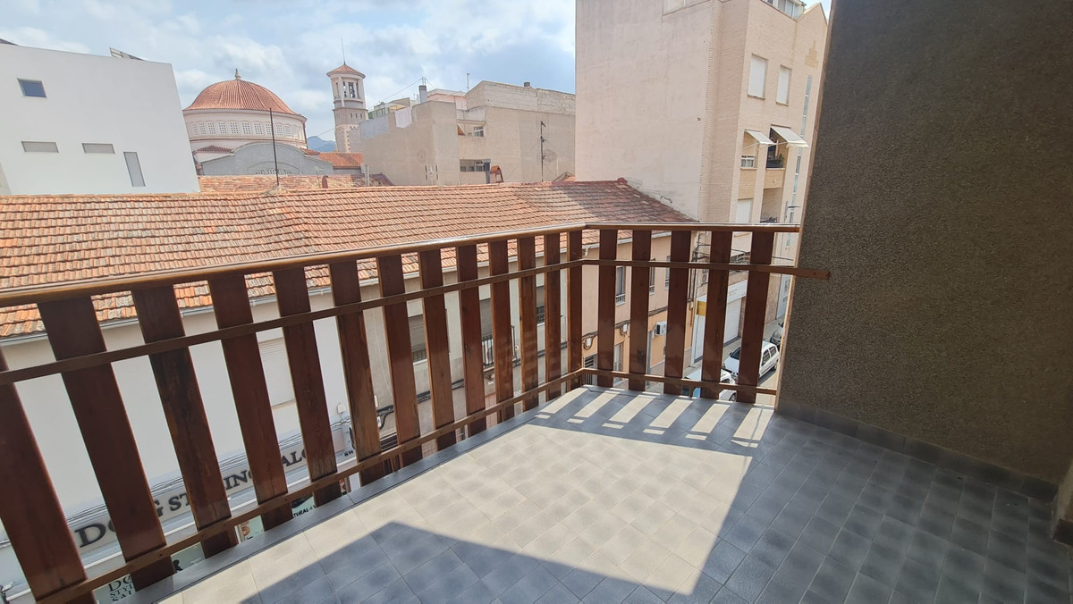 4 Bed Townhouse for sale in Elda Costa Blanca, Alicante, Spain