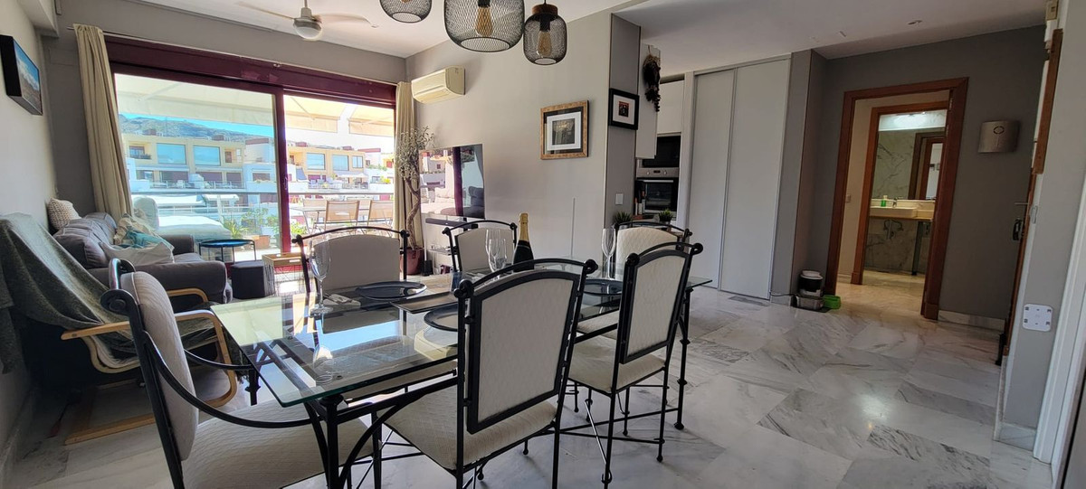 3 Bed Apartment for sale in Benahavís Costa Del Sol, Málaga, Spain