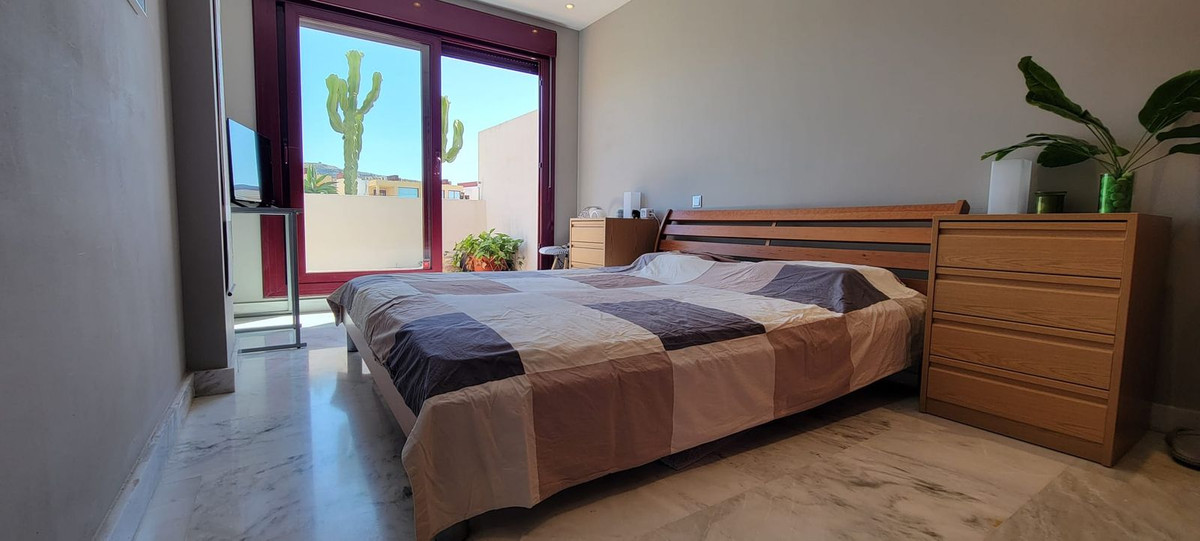 3 Bed Apartment for sale in Benahavís Costa Del Sol, Málaga, Spain