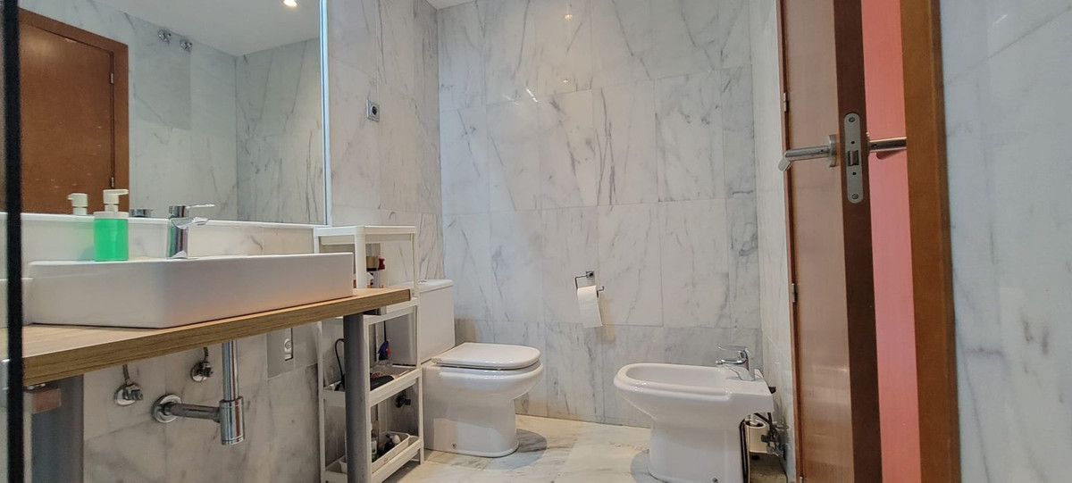 3 Bed Apartment for sale in Benahavís Costa Del Sol, Málaga, Spain
