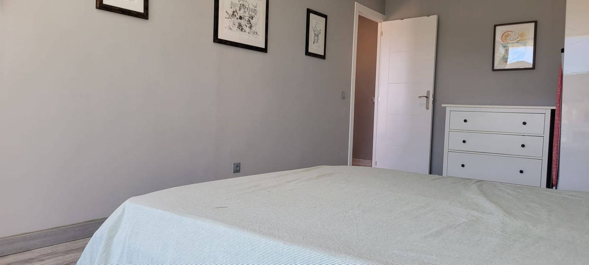 3 Bed Apartment for sale in Benahavís Costa Del Sol, Málaga, Spain