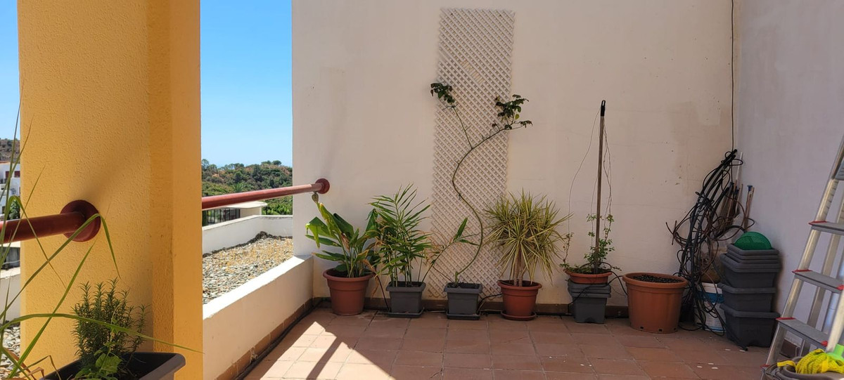 3 Bed Apartment for sale in Benahavís Costa Del Sol, Málaga, Spain