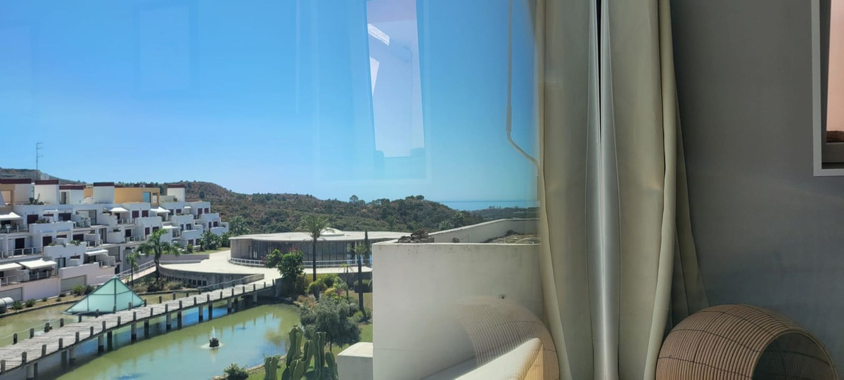 3 Bed Apartment for sale in Benahavís Costa Del Sol, Málaga, Spain