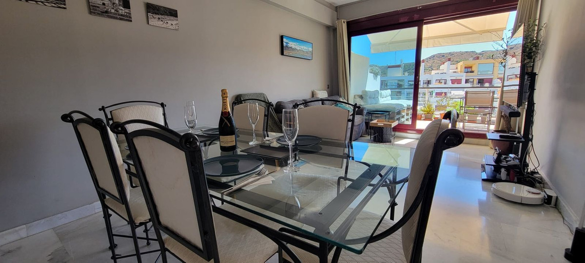 3 Bed Apartment for sale in Benahavís Costa Del Sol, Málaga, Spain