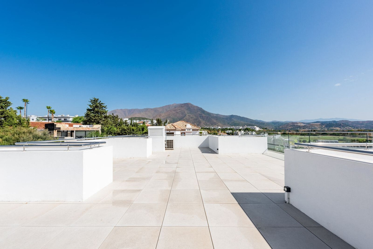 3 Bed Townhouse for sale in Estepona Costa Del Sol, Málaga, Spain