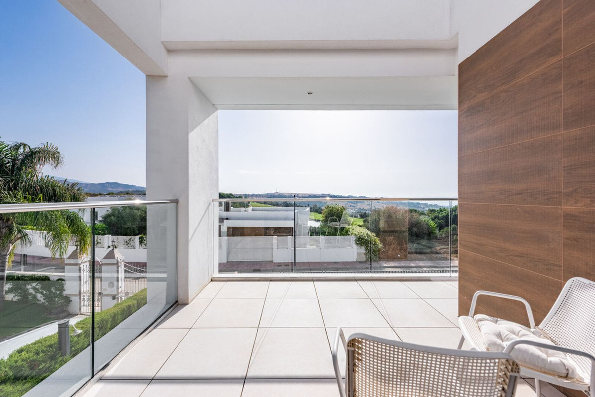 3 Bed Townhouse for sale in Estepona Costa Del Sol, Málaga, Spain