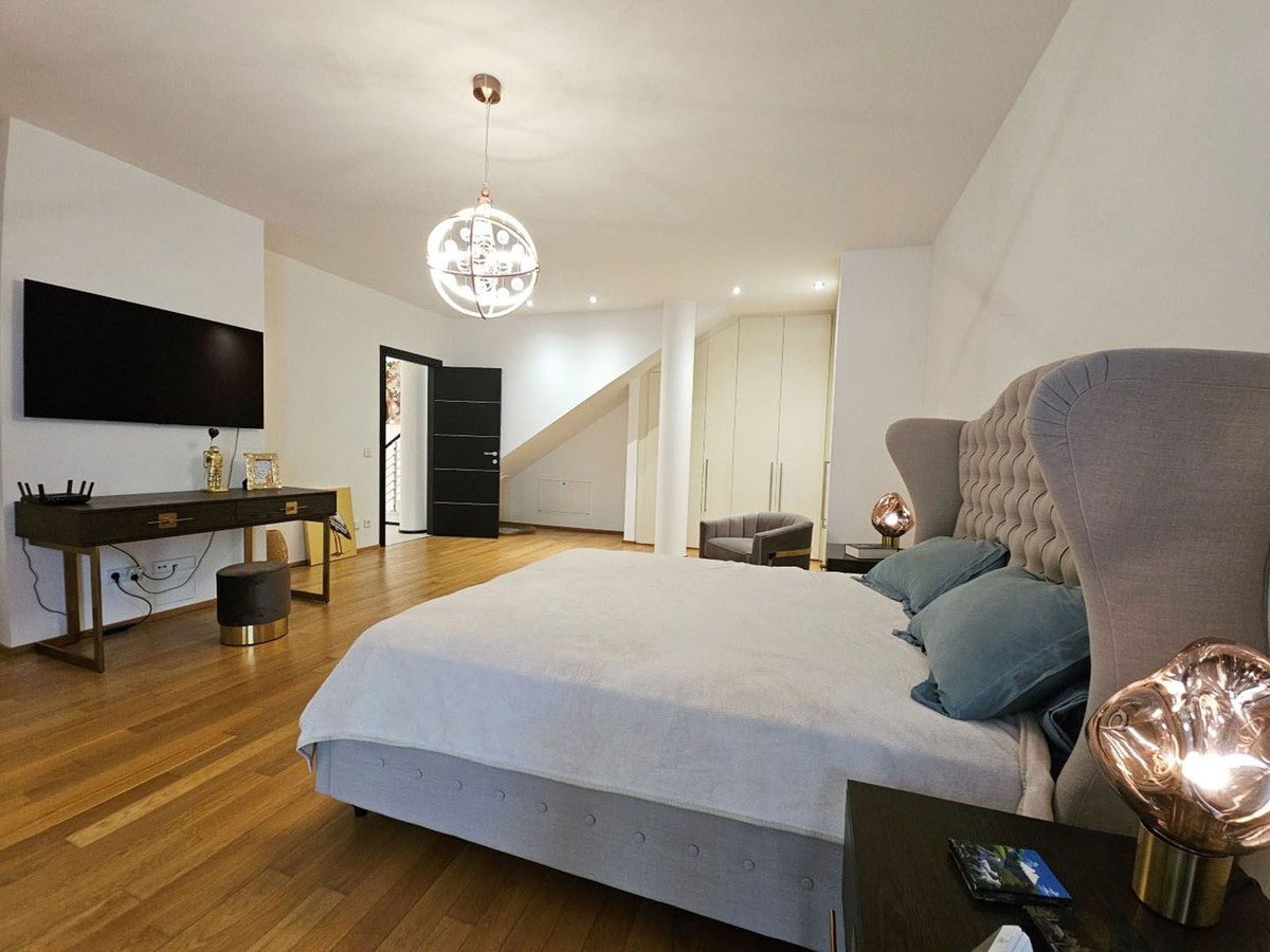 4 Bed Townhouse for sale in Sierra Blanca Costa Del Sol, Málaga, Spain