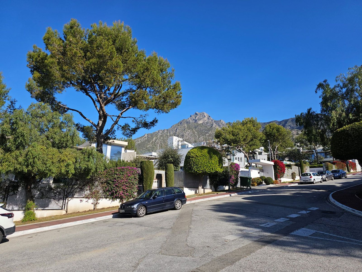 4 Bed Townhouse for sale in Sierra Blanca Costa Del Sol, Málaga, Spain