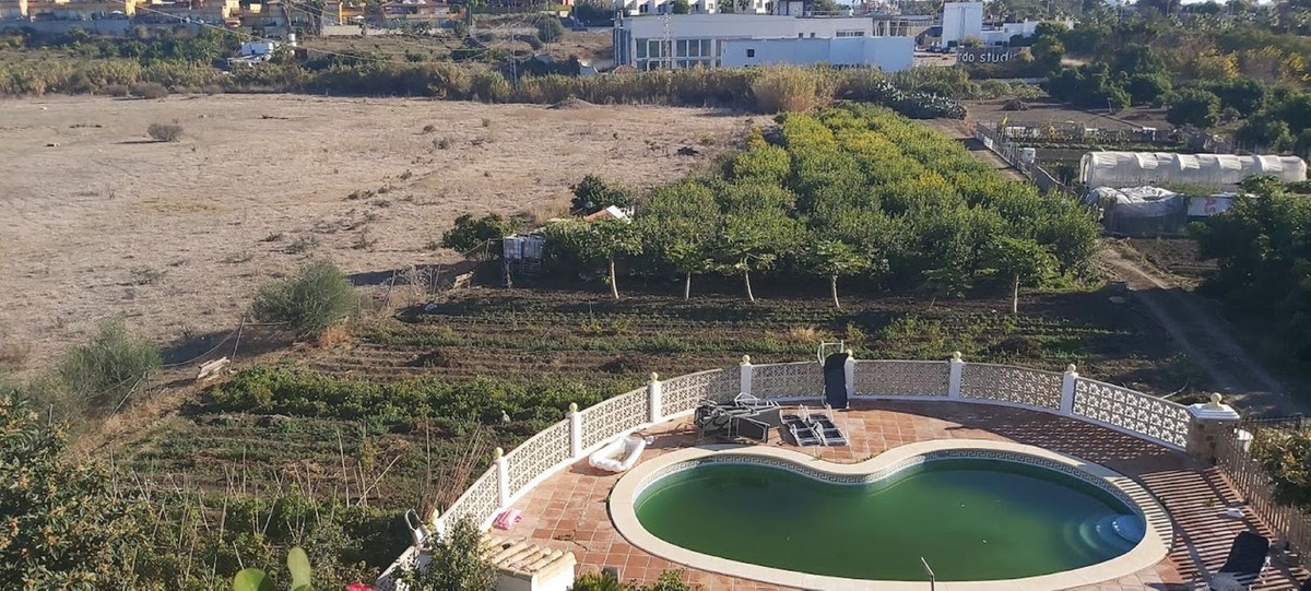 9 Bed Townhouse for sale in Cancelada Costa Del Sol, Málaga, Spain
