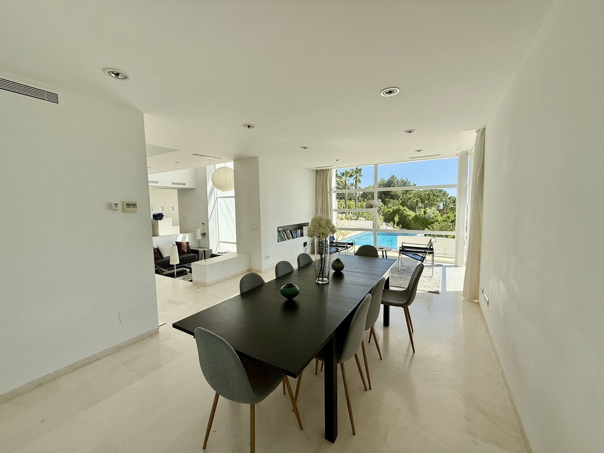 Se vende Villa - Chalet de 4 dormitorios en Costa Del Sol, Málaga, España