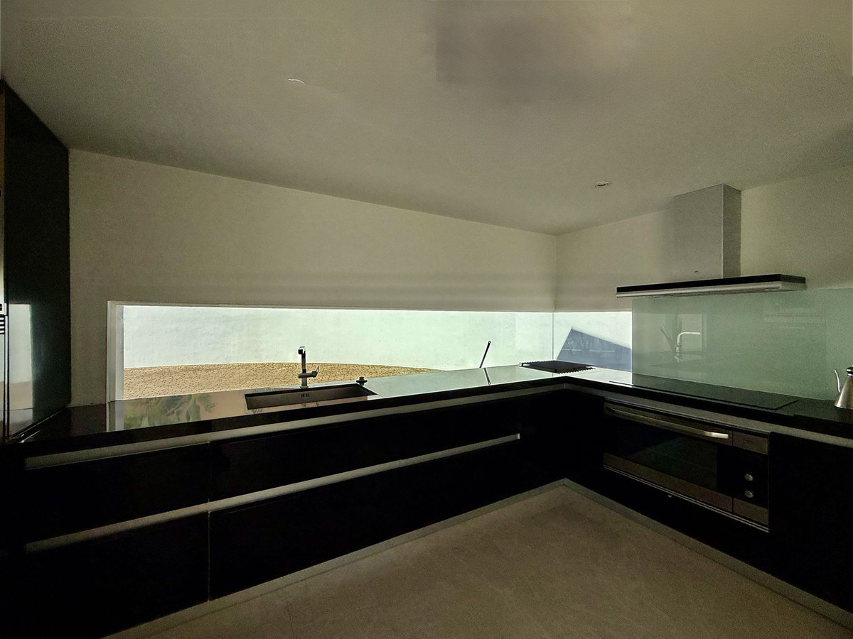 Se vende Villa - Chalet de 4 dormitorios en Costa Del Sol, Málaga, España