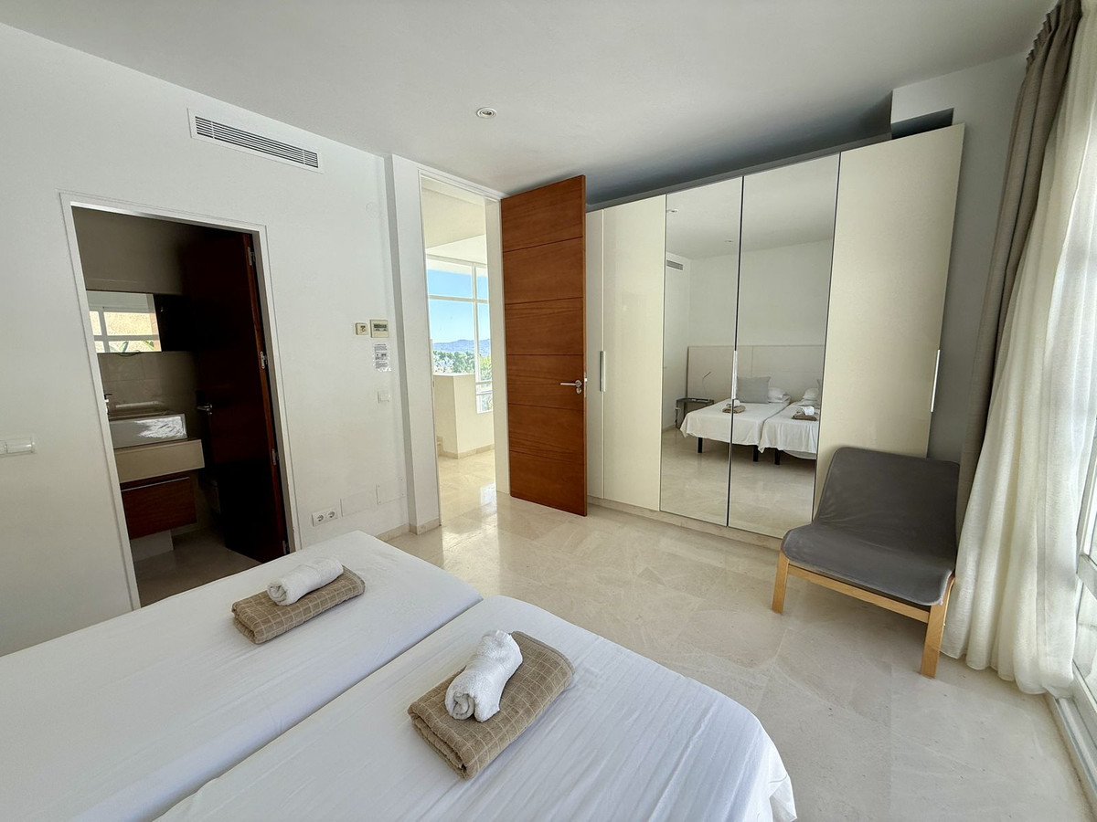 Se vende Villa - Chalet de 4 dormitorios en Costa Del Sol, Málaga, España