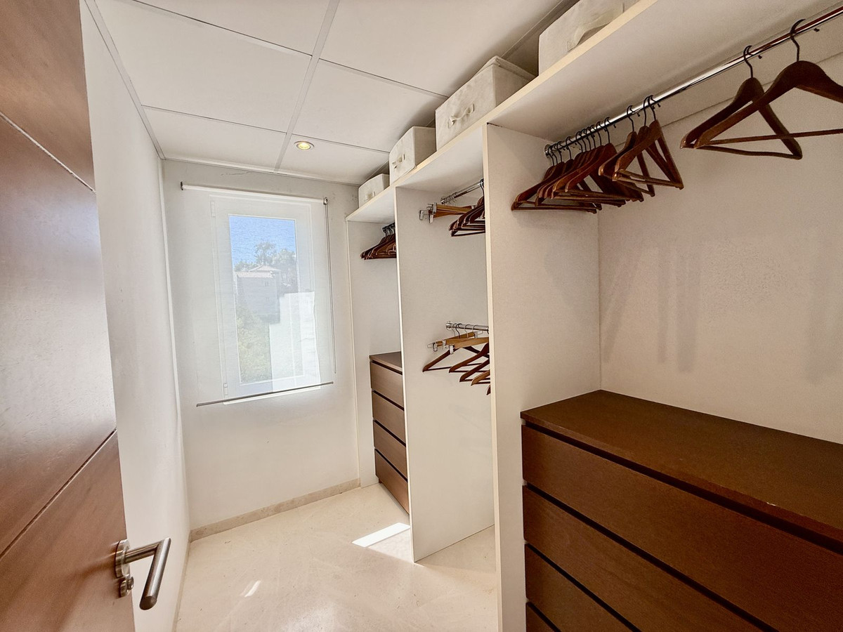 Se vende Villa - Chalet de 4 dormitorios en Costa Del Sol, Málaga, España