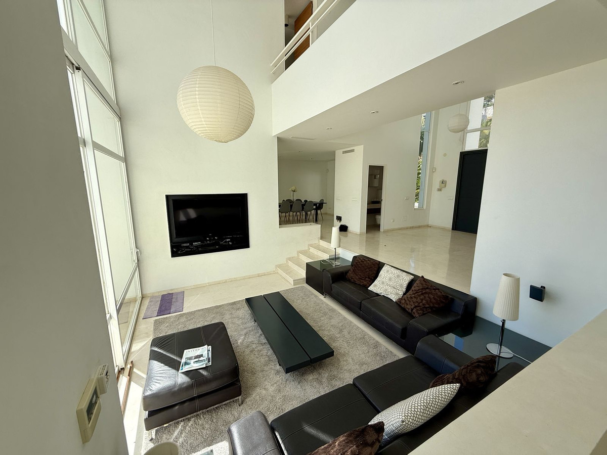 Se vende Villa - Chalet de 4 dormitorios en Costa Del Sol, Málaga, España