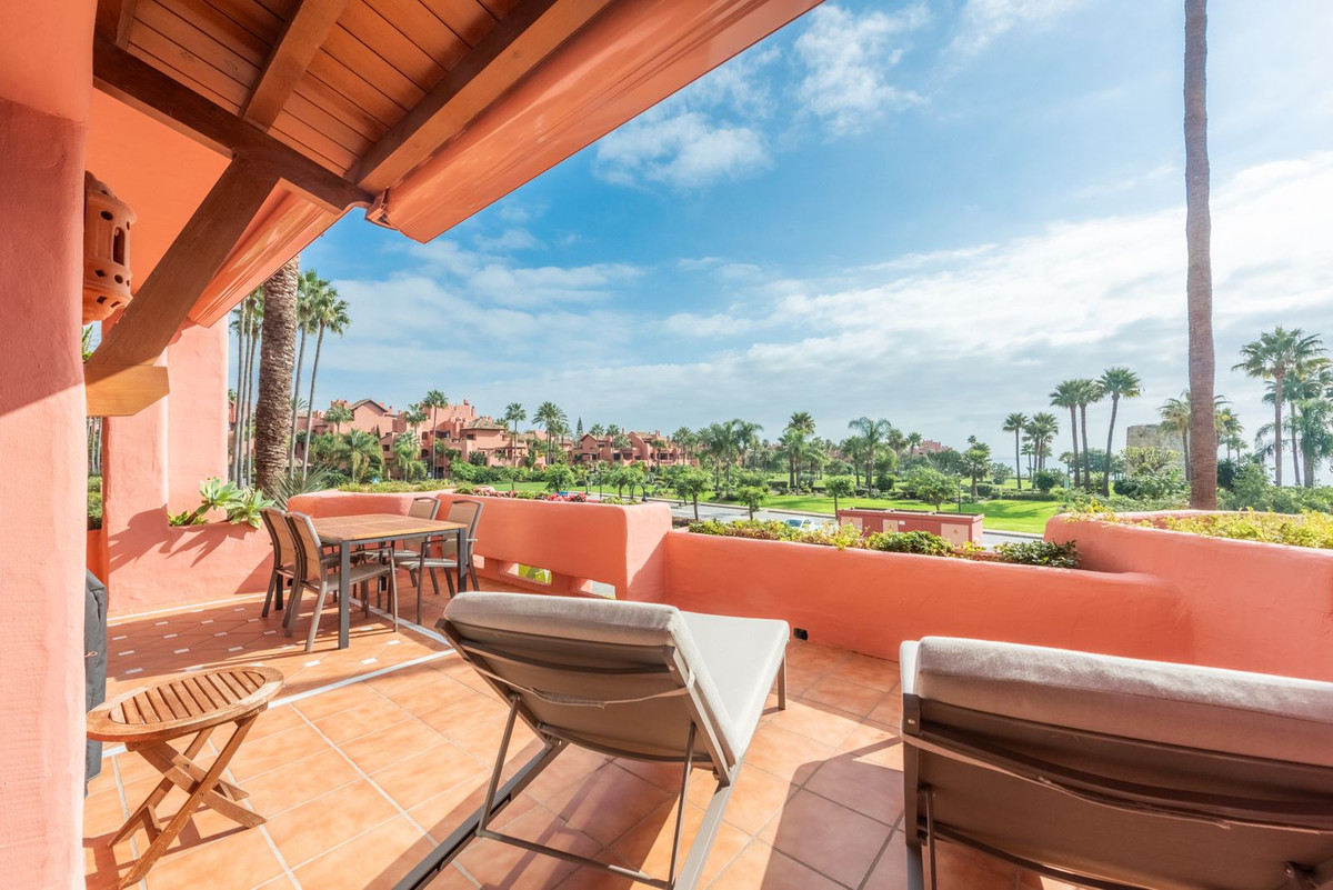 3 Bed Apartment for sale in New Golden Mile Costa Del Sol, Málaga, Spain