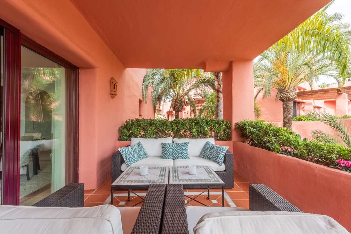 3 Bed Apartment for sale in New Golden Mile Costa Del Sol, Málaga, Spain