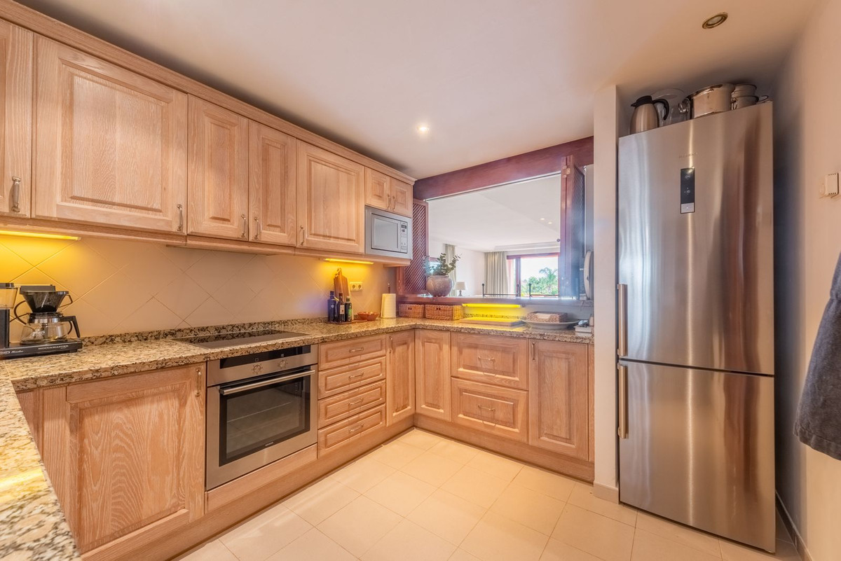 3 Bed Apartment for sale in New Golden Mile Costa Del Sol, Málaga, Spain