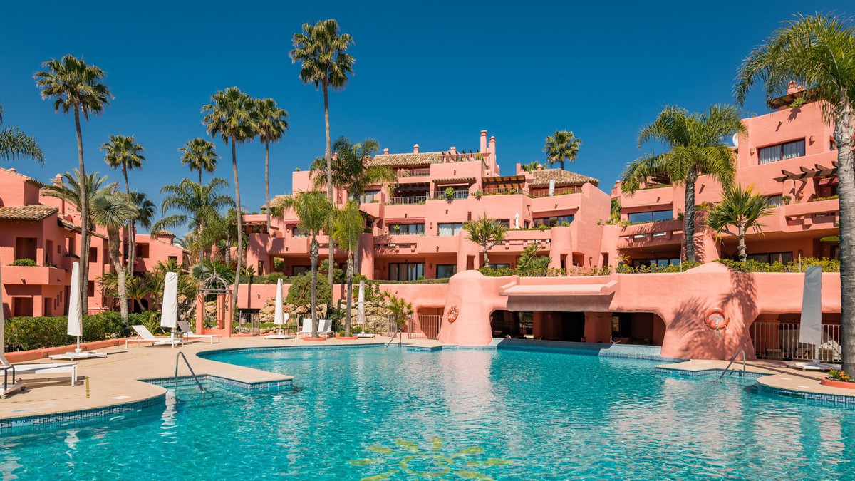 3 Bed Apartment for sale in New Golden Mile Costa Del Sol, Málaga, Spain