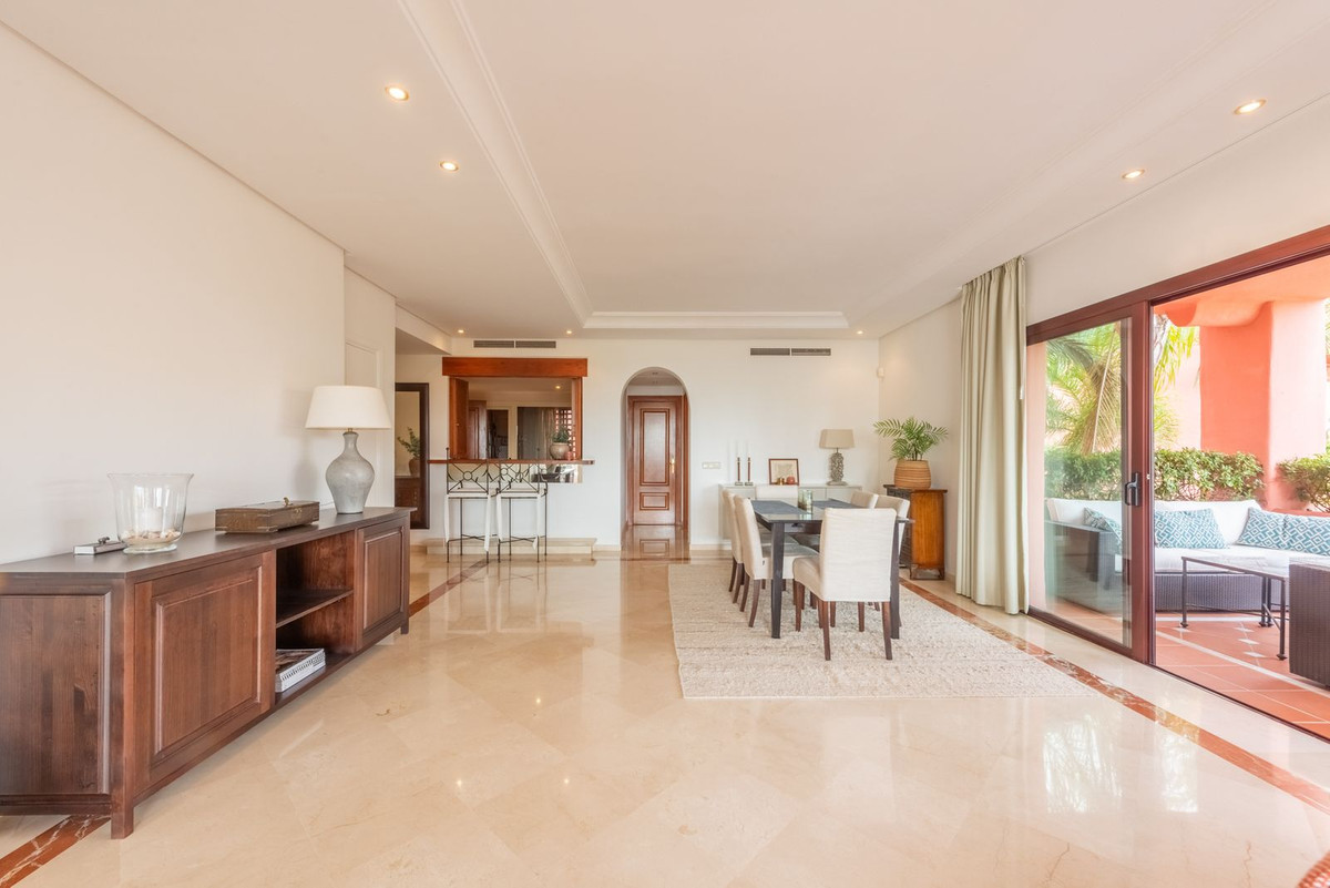 3 Bed Apartment for sale in New Golden Mile Costa Del Sol, Málaga, Spain