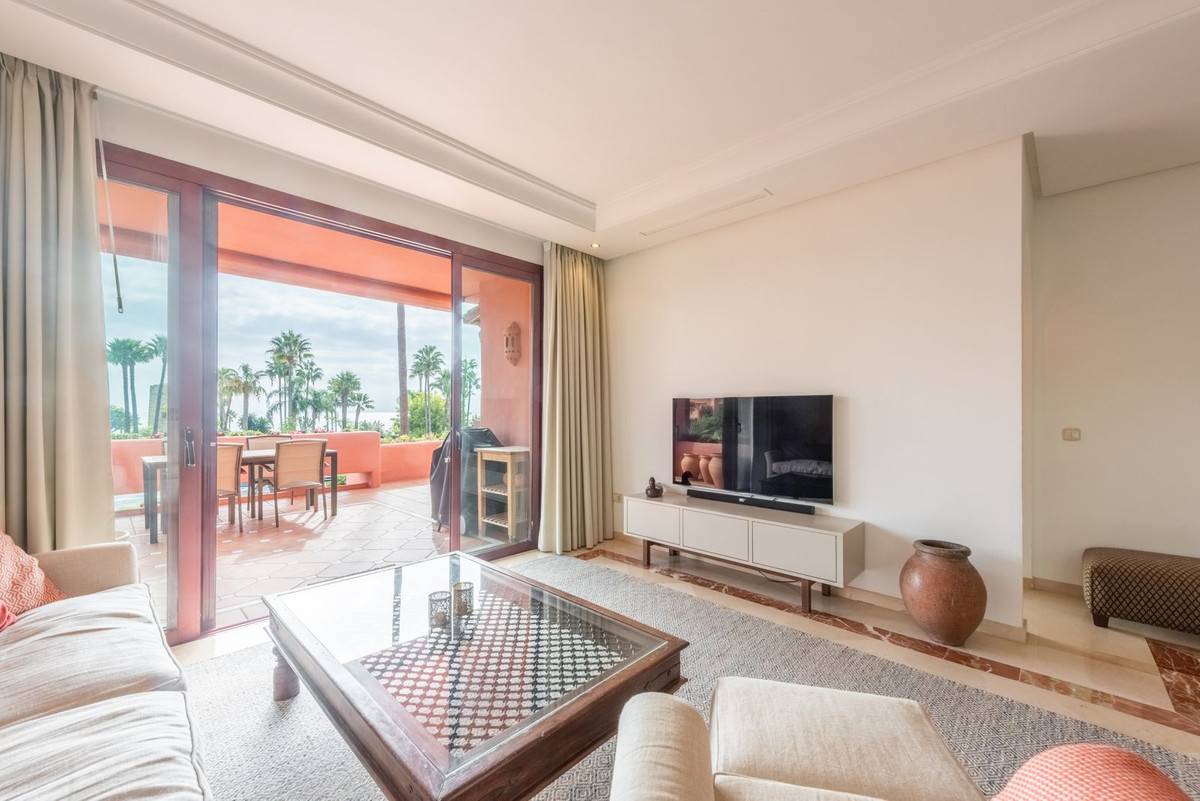 3 Bed Apartment for sale in New Golden Mile Costa Del Sol, Málaga, Spain
