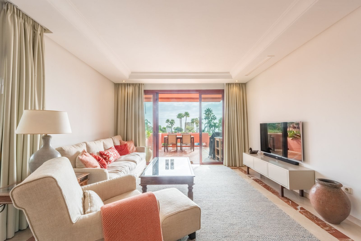 3 Bed Apartment for sale in New Golden Mile Costa Del Sol, Málaga, Spain