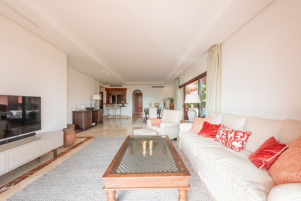3 Bed Apartment for sale in New Golden Mile Costa Del Sol, Málaga, Spain