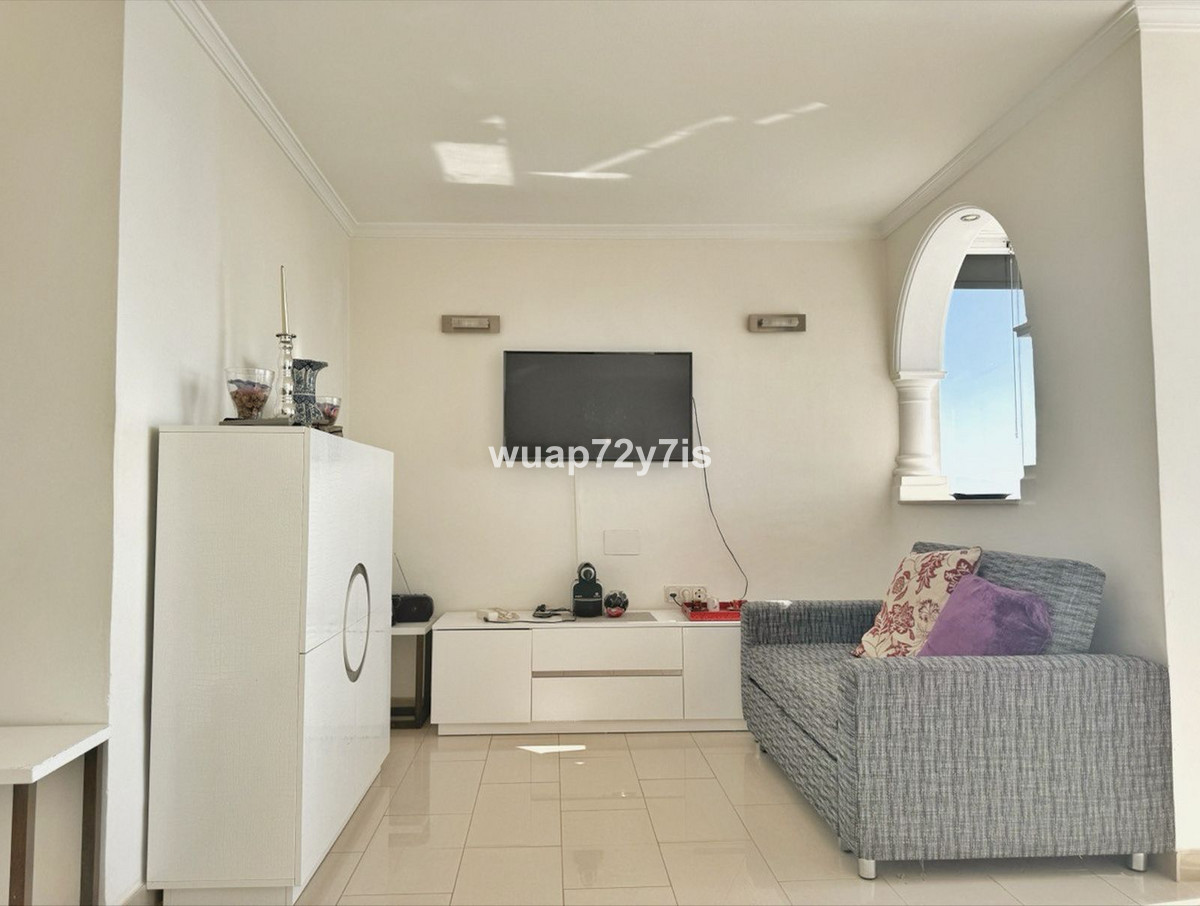2 Bed Apartment for sale in Fuengirola Costa Del Sol, Málaga, Spain
