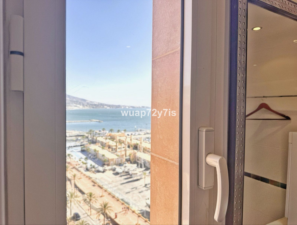 2 Bed Apartment for sale in Fuengirola Costa Del Sol, Málaga, Spain