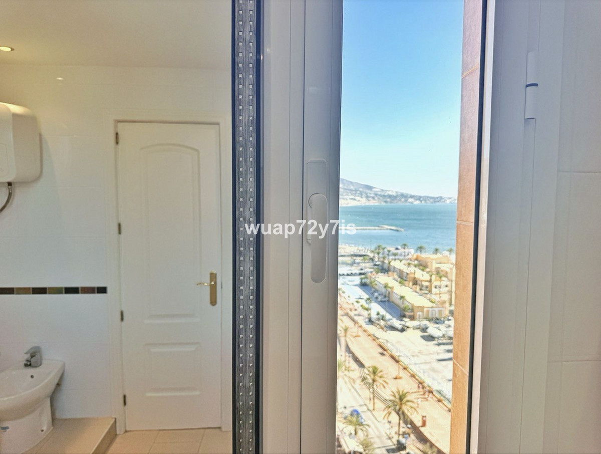 2 Bed Apartment for sale in Fuengirola Costa Del Sol, Málaga, Spain