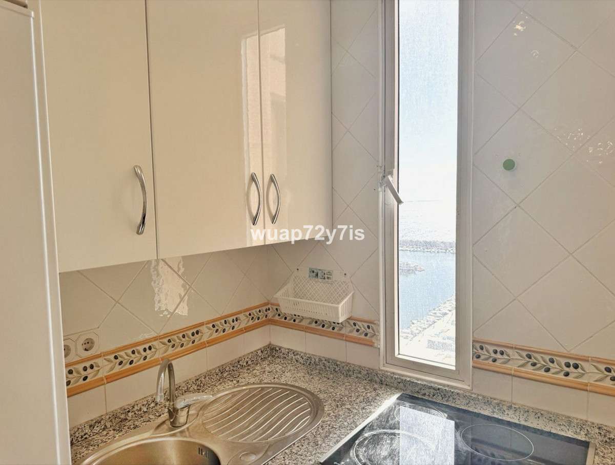 2 Bed Apartment for sale in Fuengirola Costa Del Sol, Málaga, Spain