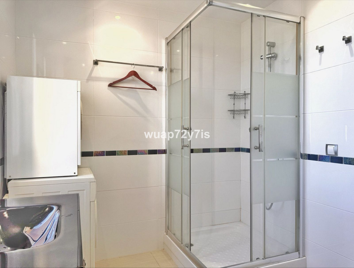 2 Bed Apartment for sale in Fuengirola Costa Del Sol, Málaga, Spain