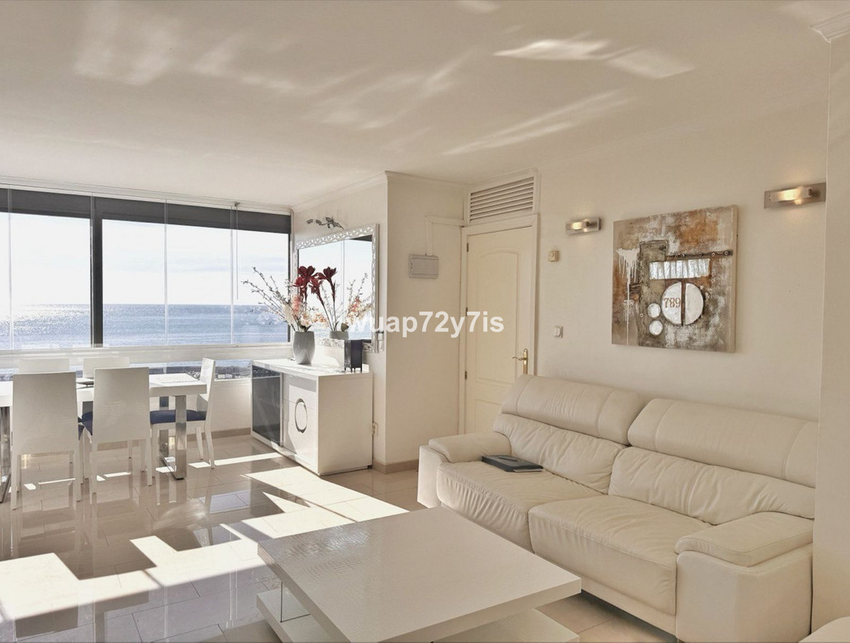 2 Bed Apartment for sale in Fuengirola Costa Del Sol, Málaga, Spain