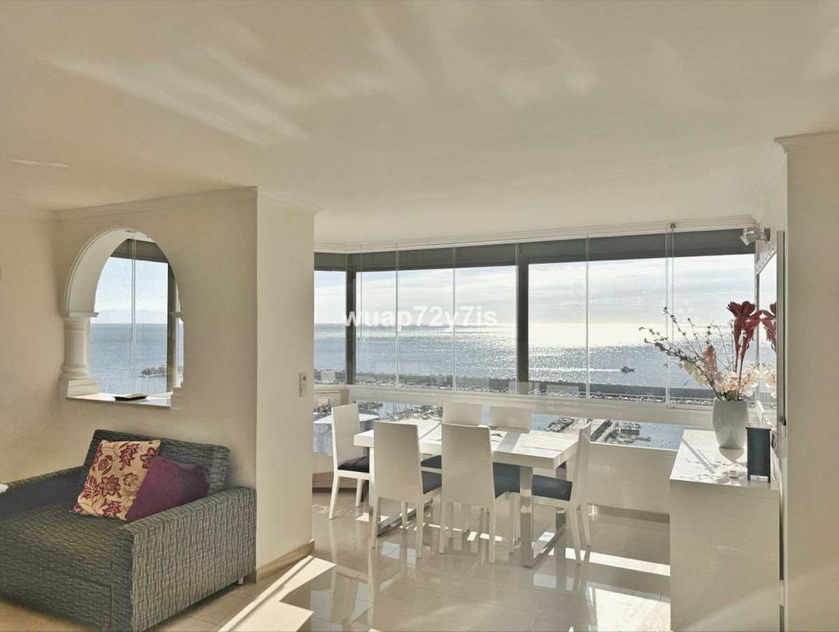 2 Bed Apartment for sale in Fuengirola Costa Del Sol, Málaga, Spain