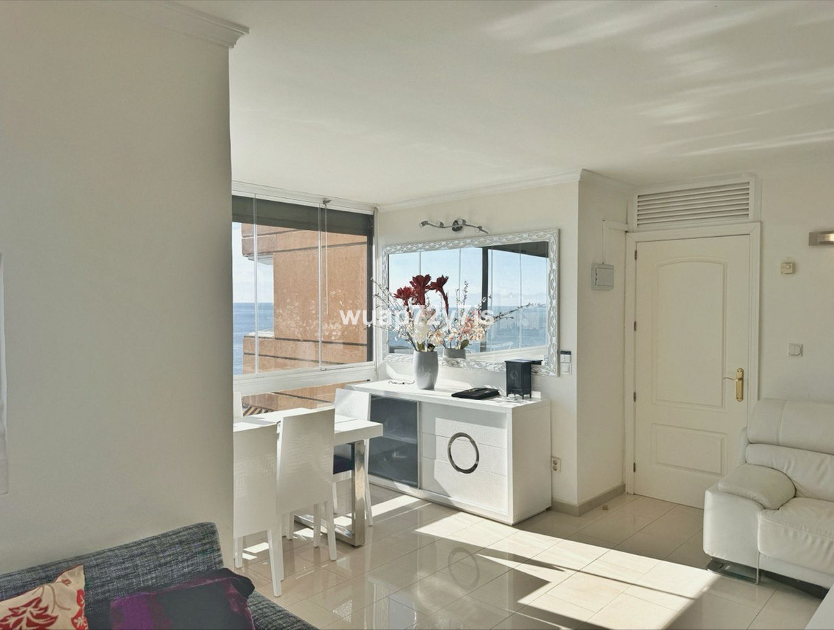 2 Bed Apartment for sale in Fuengirola Costa Del Sol, Málaga, Spain