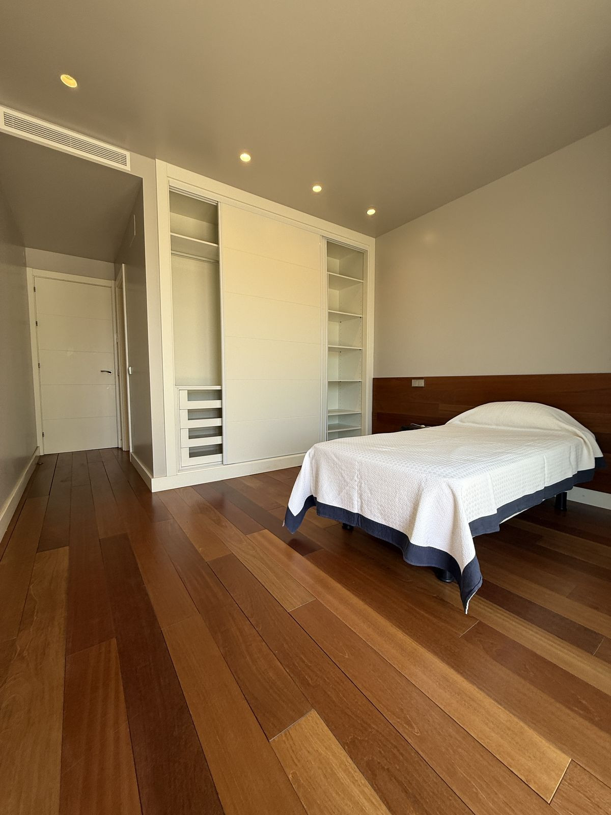 5 Bed Townhouse for sale in Marbesa Costa Del Sol, Málaga, Spain