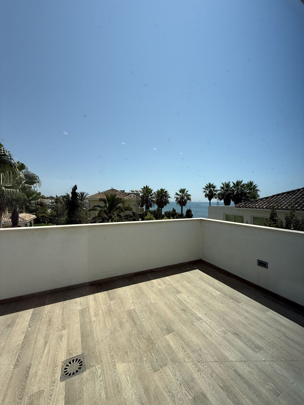 5 Bed Townhouse for sale in Marbesa Costa Del Sol, Málaga, Spain
