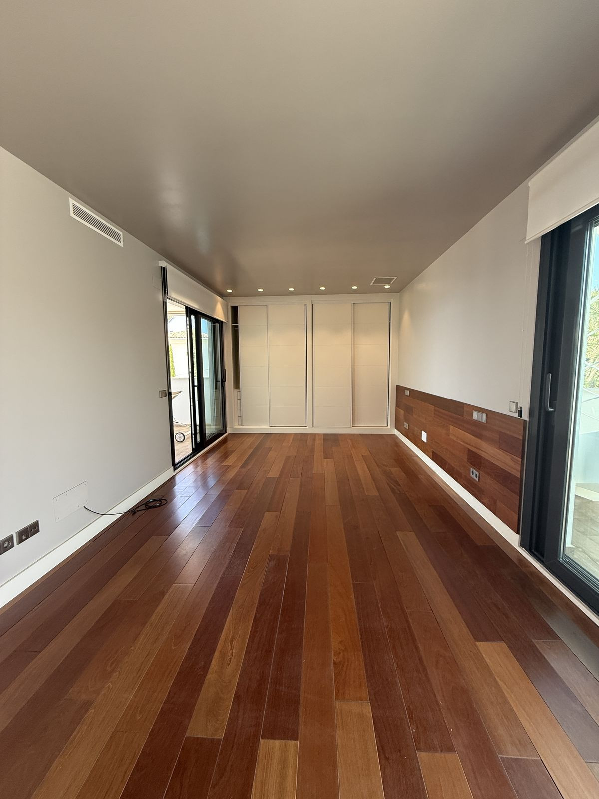 5 Bed Townhouse for sale in Marbesa Costa Del Sol, Málaga, Spain