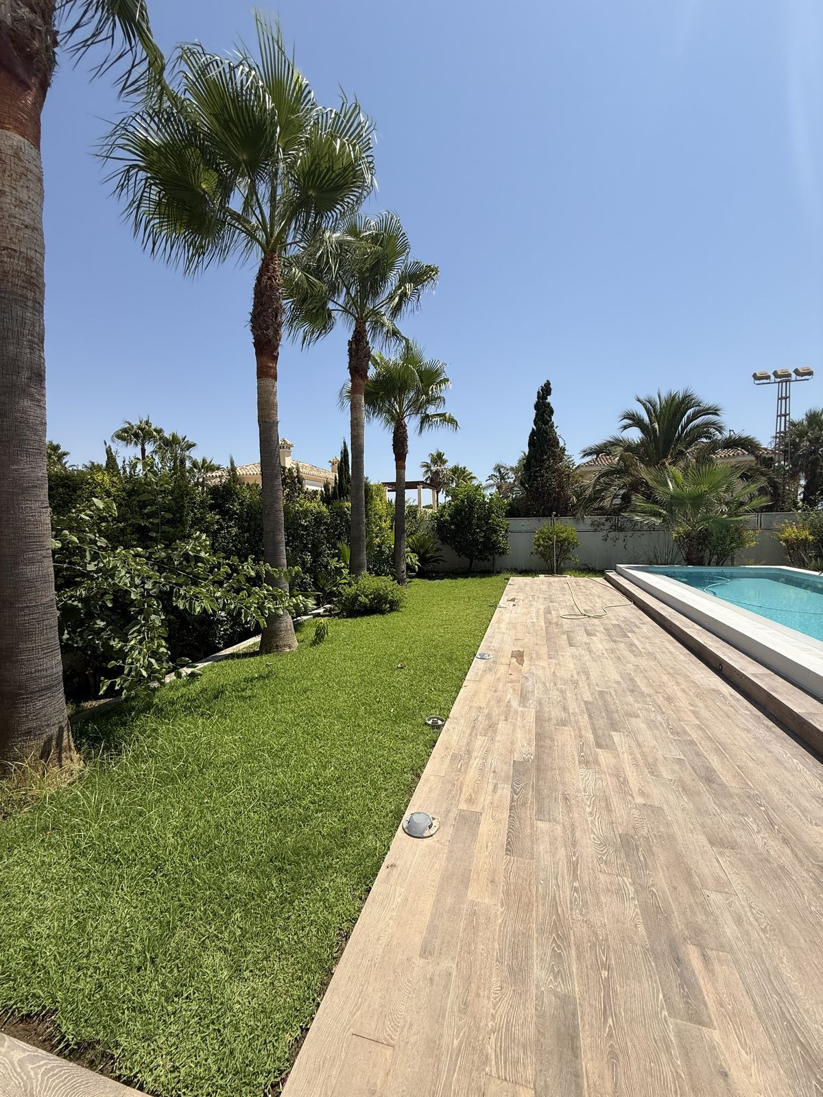 5 Bed Townhouse for sale in Marbesa Costa Del Sol, Málaga, Spain