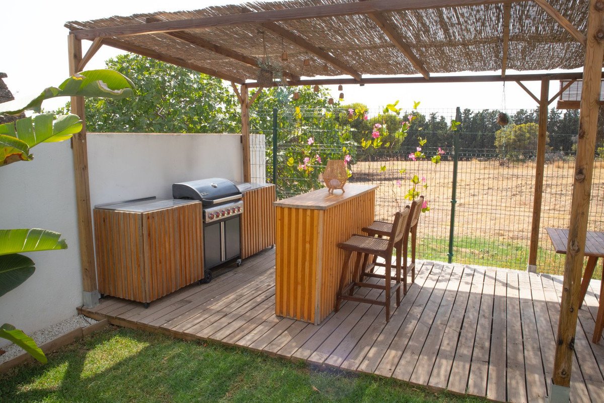 4 Bed Townhouse for sale in Nueva Andalucía Costa Del Sol, Málaga, Spain