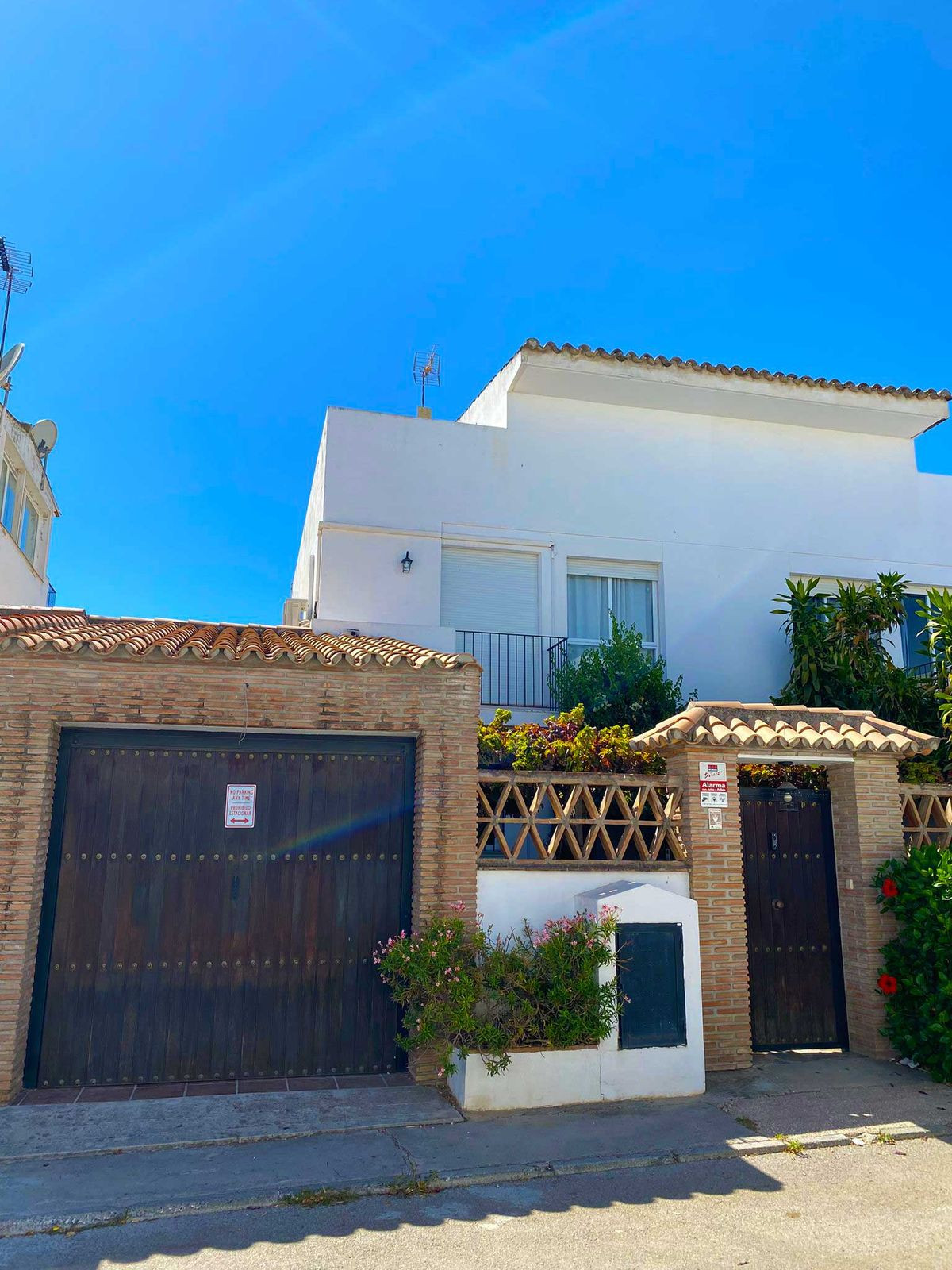 4 Bed Townhouse for sale in Nueva Andalucía Costa Del Sol, Málaga, Spain
