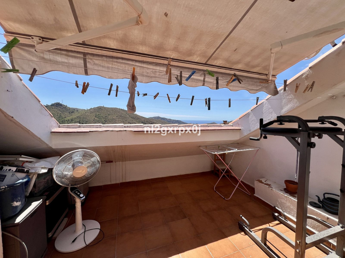 2 Bed Apartment for sale in Ojén Costa Del Sol, Málaga, Spain