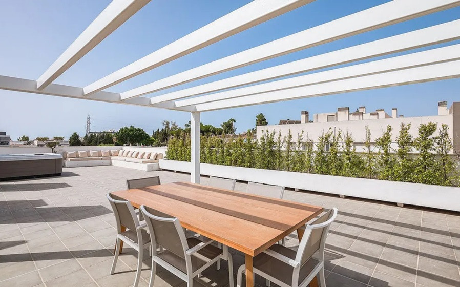 4 Bed Apartment for sale in San Pedro De Alcántara Costa Del Sol, Málaga, Spain