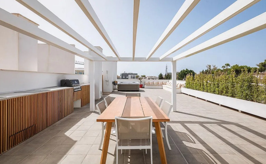 4 Bed Apartment for sale in San Pedro De Alcántara Costa Del Sol, Málaga, Spain